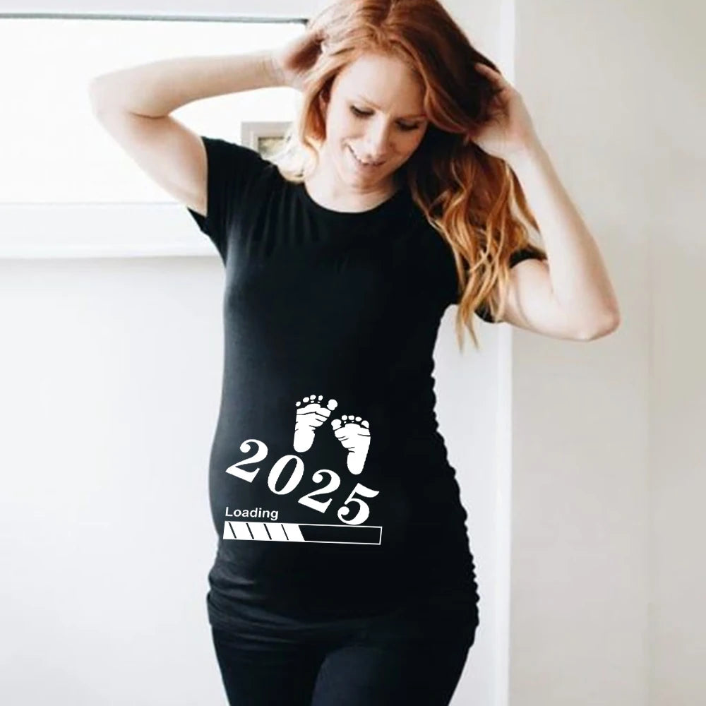 Baby Loading 2025 Maternity T-Shirt – Cute Pregnancy Announcement - DS - mode24h